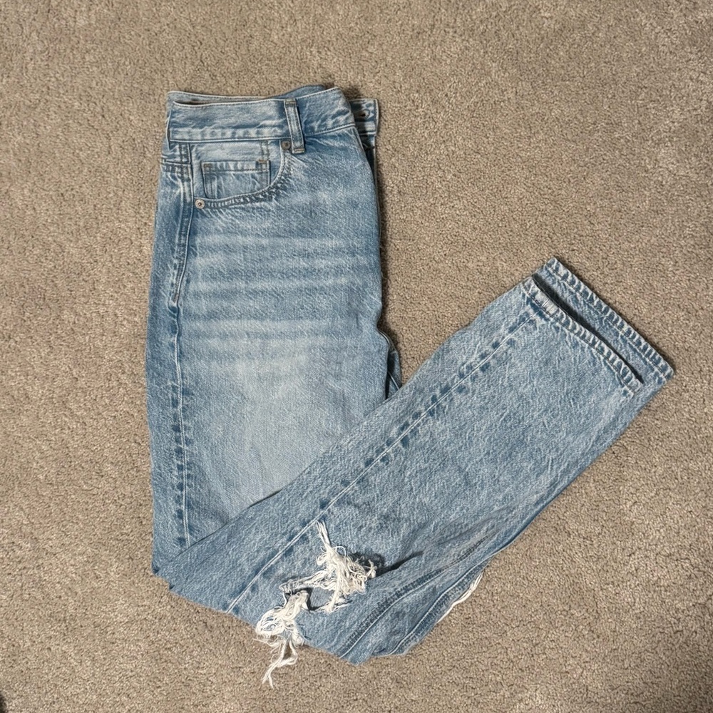 American Eagle Straight Leg Ripped Blue Jeans
